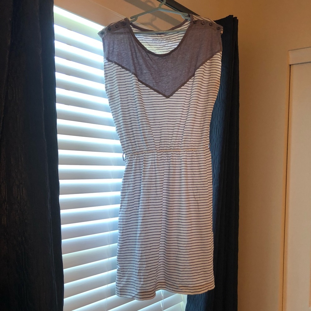 🎉3/$20🎉Session very soft sleeveless dress